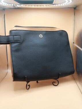 Bvlgari Parfums Black Zip Wristlet Travel Cosmetic Pouch0272